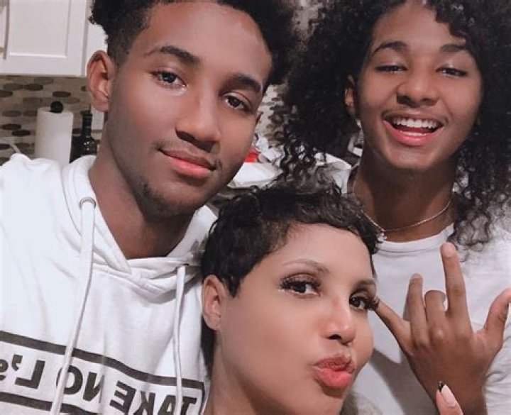Toni Braxton Teams Up With Her Handsome Sons — Diezel And Denim — To Show Off Her Gorgeous Home In New Video