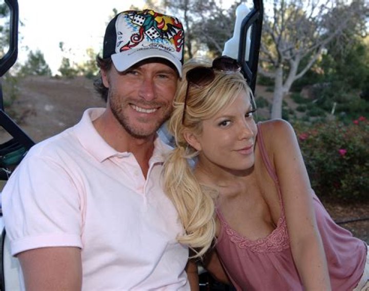 Tori Spelling Addresses The Dean McDermott Split Reports – Do They Sleep In Separate Beds?