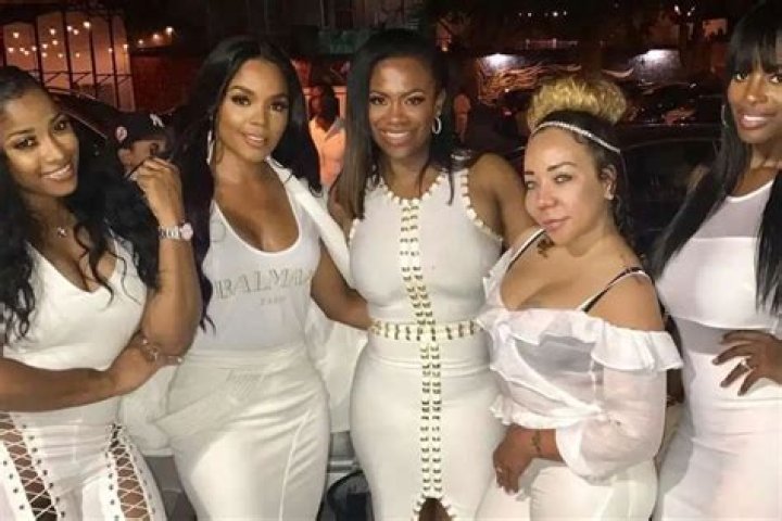 Toya Johnson Steps Out For The First Time In Nine Weeks To Celebrate Her BFF, Kandi Burruss – See The Ladies Having Fun!