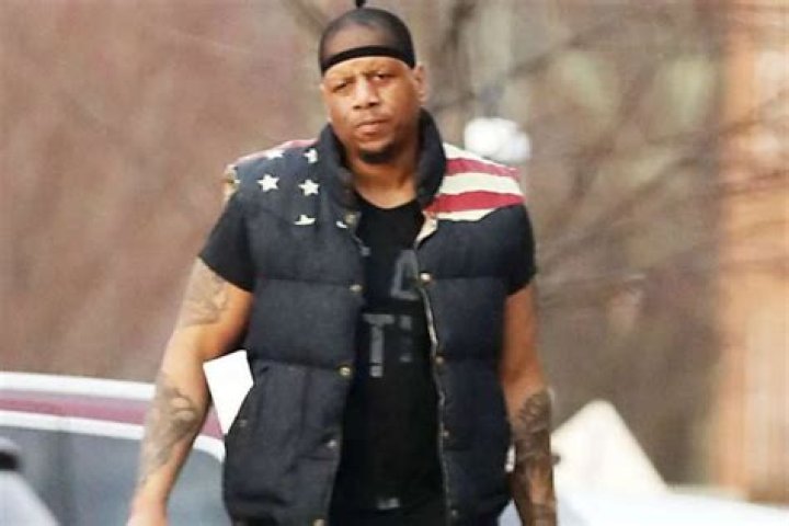 Wendy Williams’ Estranged Husband Carries Groceries For Mistress Sharina Hudson After Divorce Announcement