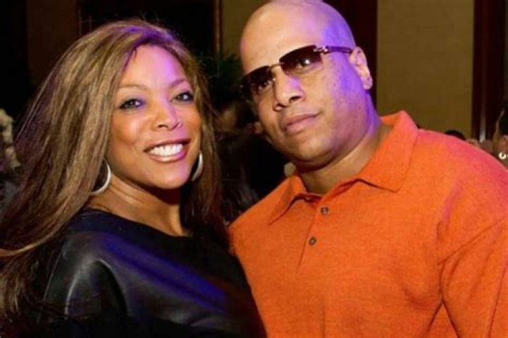 Wendy Williams Is Reportedly In Complete Denial Over Husband Kevin Hunters Affair