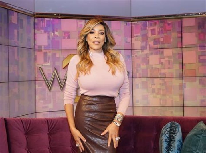 Wendy Williams Looks Drop Dead Gorgeous In Her Recent Photo – Fans Are Now Convinced Kevin Hunter Was Holding Her Back