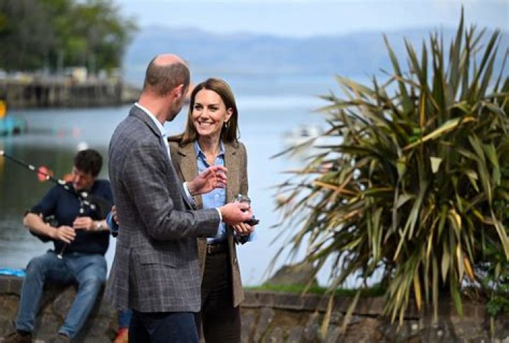 What Obstacles? Blake Shelton And Gwen Stefani Look More In Love Than Ever