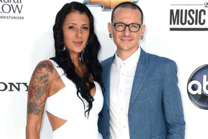 Widowed Wife Of Chester Bennington Talinda Gets Engaged Two Years After His Tragic Suicide
