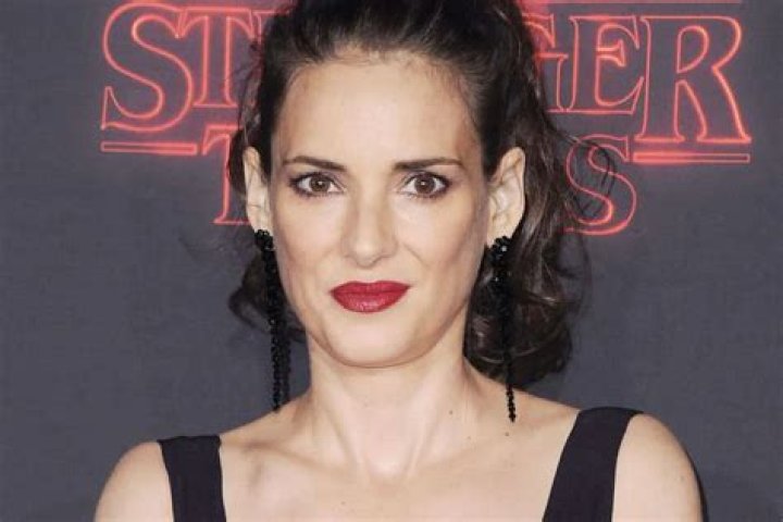 Winona Ryder Praises Keanu Reeves For Not Resorting To ‘Verbal Abuse’ On Set Of Dracula – Even Though Francis Ford Coppola Asked For It